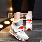 2016秋冬新款加绒女鞋韩版大嘴唇隐形内增高休闲女鞋真皮女棉鞋