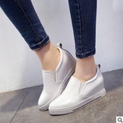 秋冬真皮一脚蹬尖头休闲乐福鞋韩版内增高学生坡跟女鞋