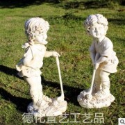 全网热销爆款 树脂工艺品 园林家居摆件 打高尔夫情侣公仔小孩